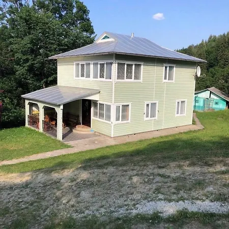 карпатський дім Perekrestnoye