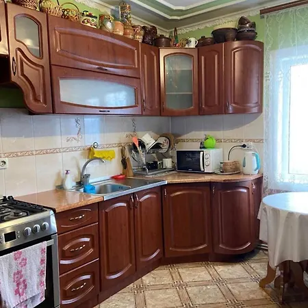 карпатський дім Perekrestnoye