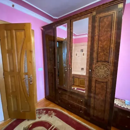 карпатський дім Perekrestnoye